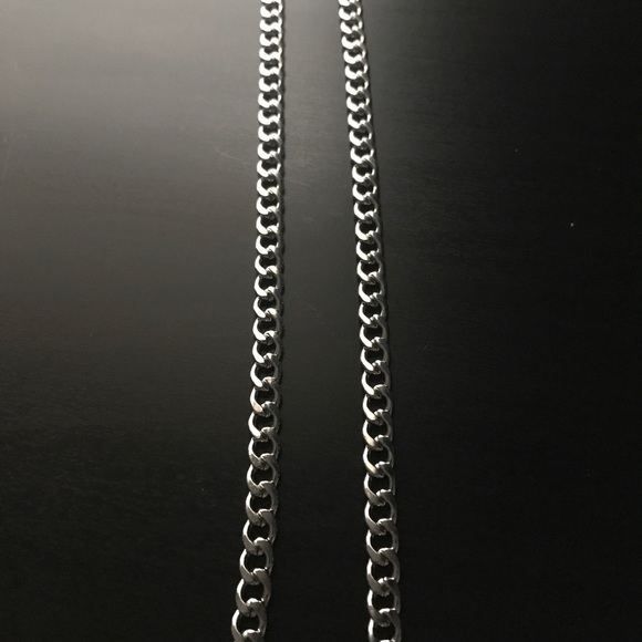 Silver Curb Chain - Picture 3 of 7